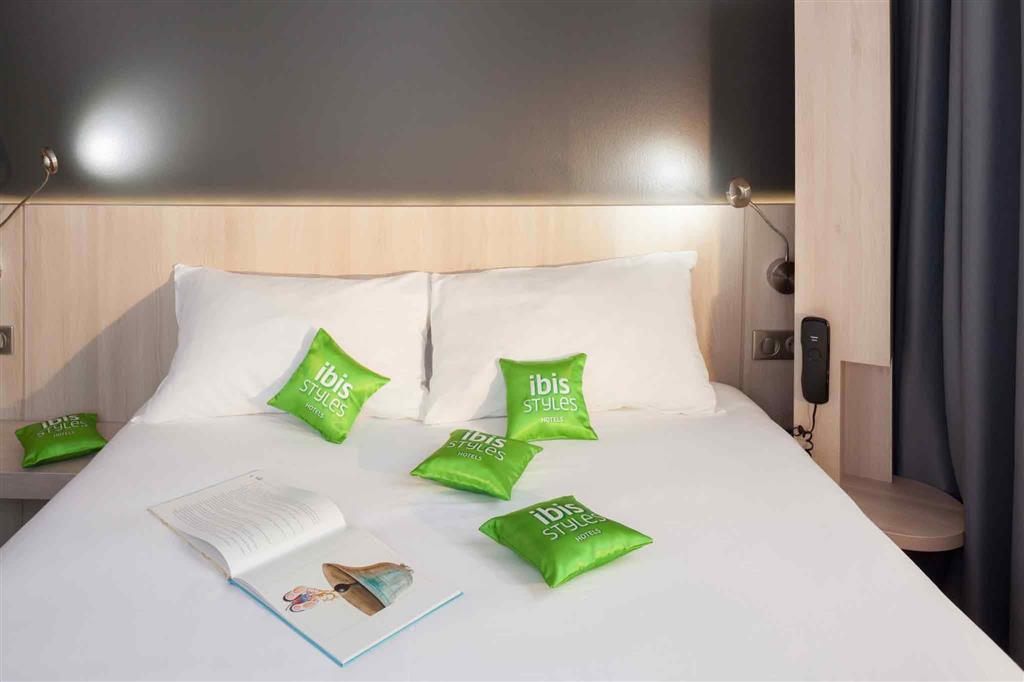 Hotel ibis Styles Reims Centre Exterior foto