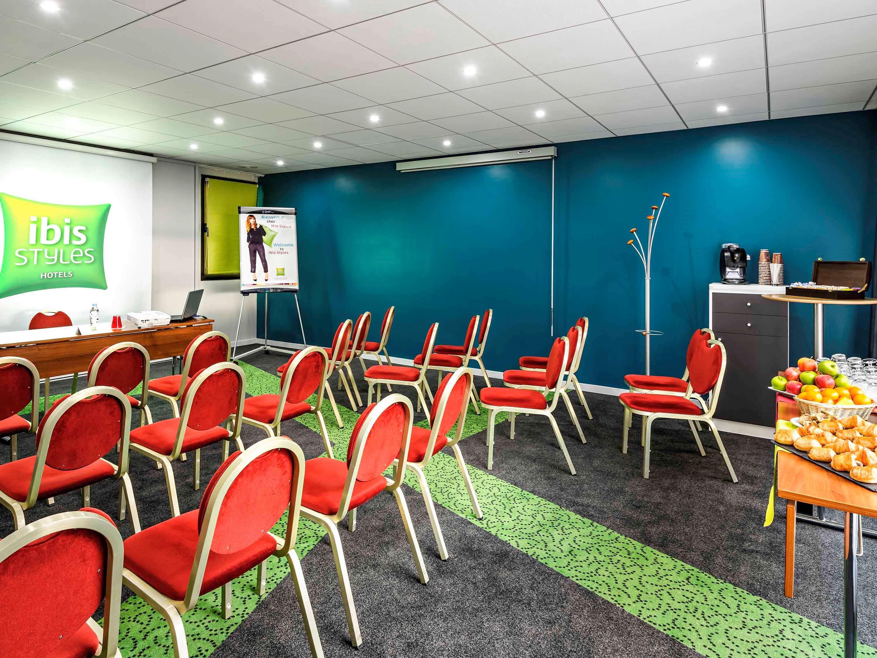 Hotel ibis Styles Reims Centre Exterior foto